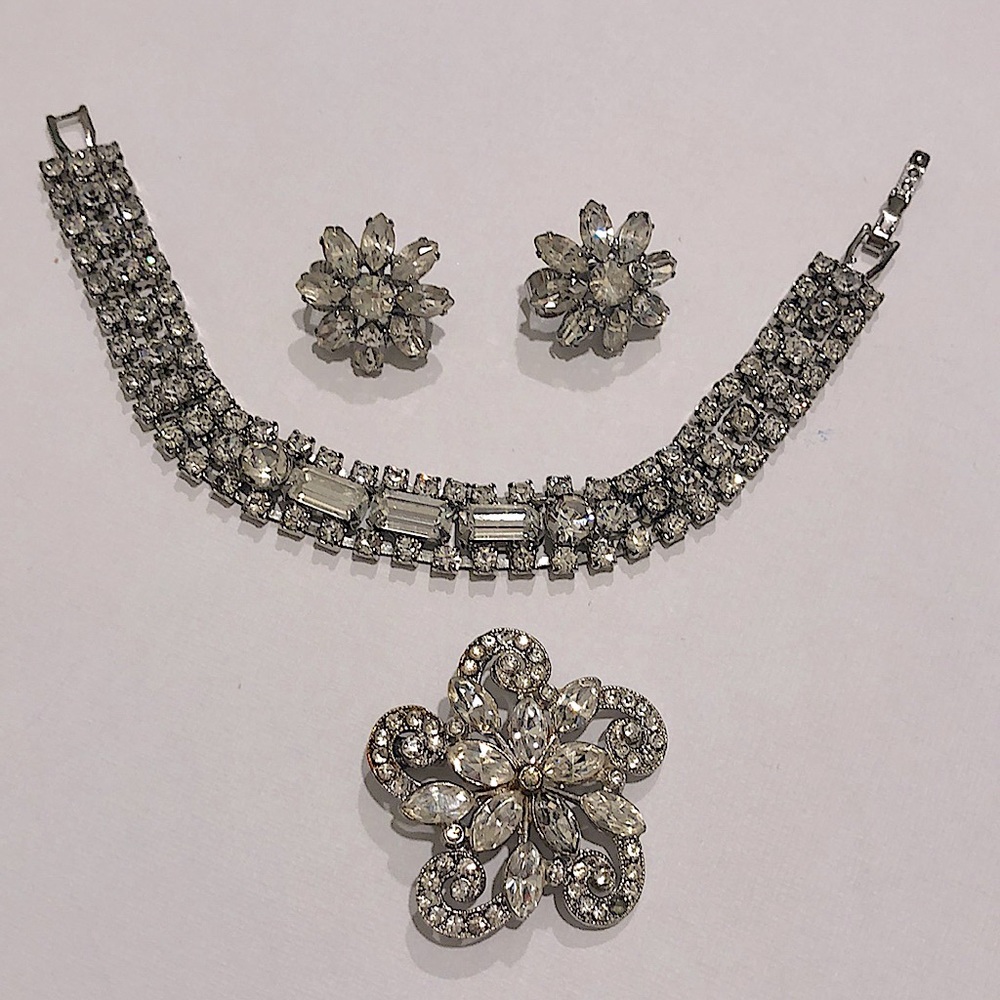 🪩Vintage Hollywood Regency Style Costume Jewelry🪩